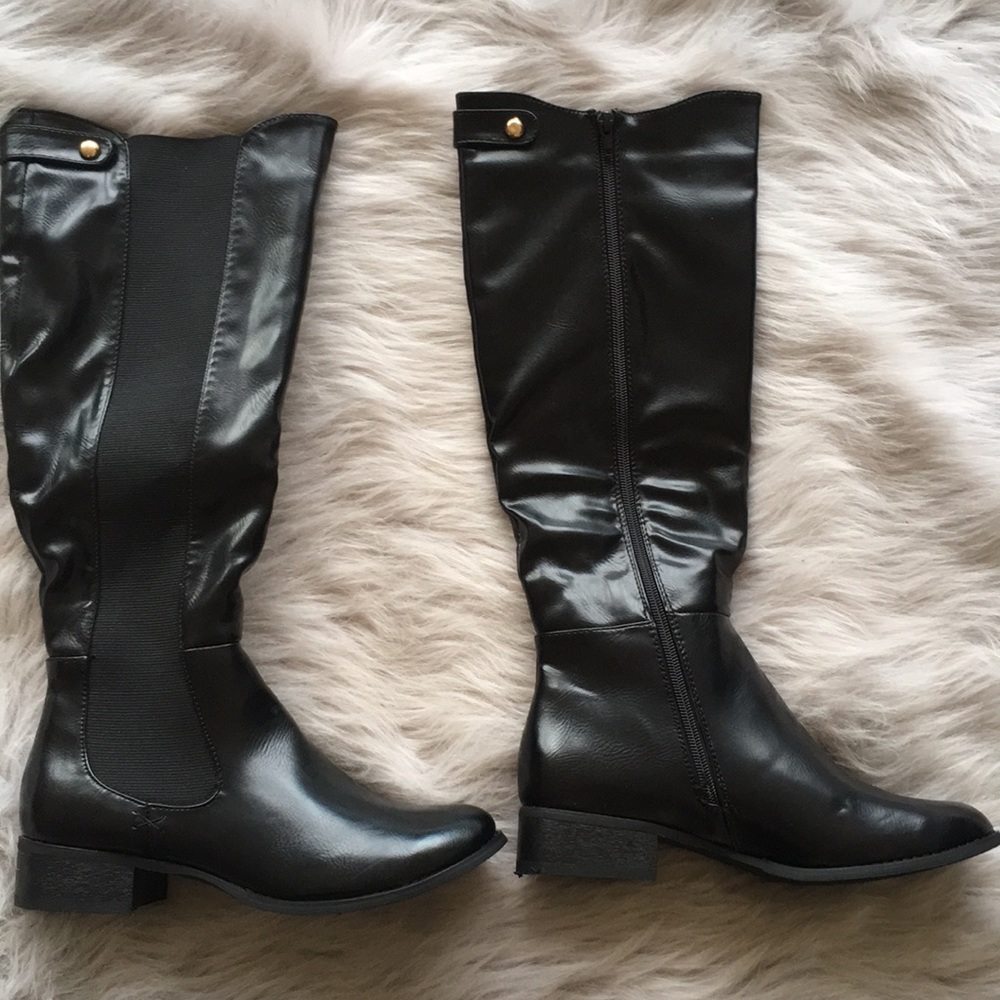 Brand New! Black boots